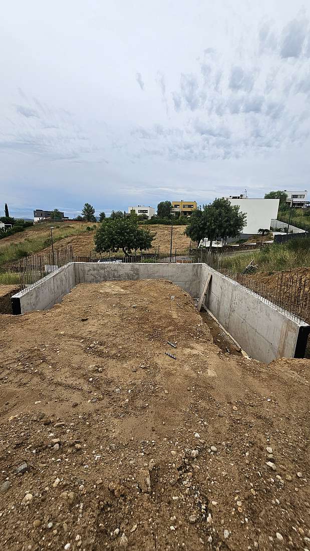 Excavació per a rehabilitació d'habitatges i construcció d'un soterrani