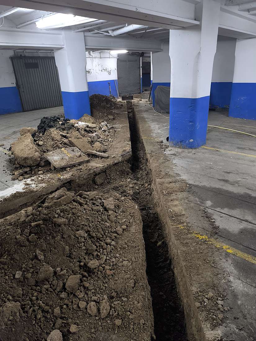 Obertura de rasa i reposició de paviment